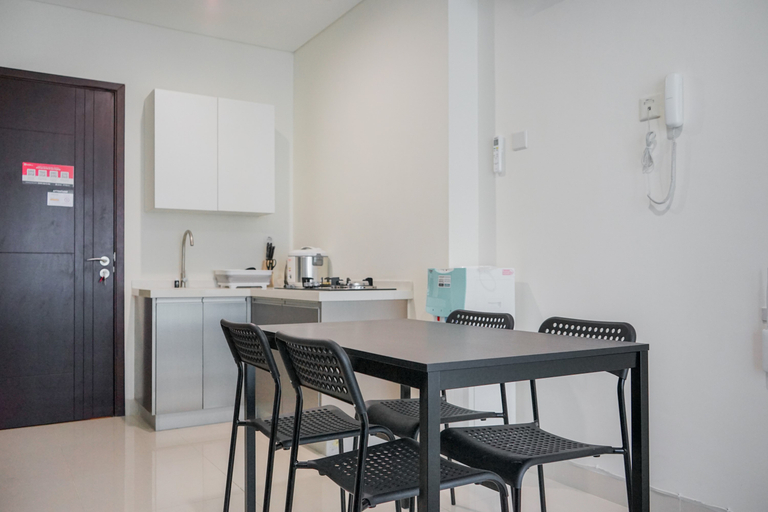 Others 4, Fully Furnished with Modern Design 1BR Brooklyn Apartment By Travelio, Tangerang