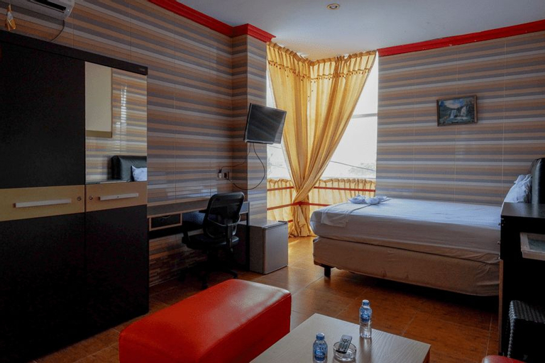 Bedroom 5, RedDoorz near Kendari Beach 2, Kendari