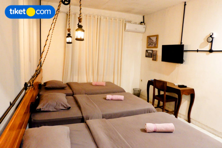 Bedroom 14