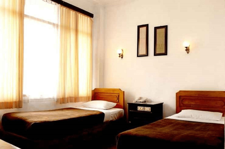 Bedroom 3, Ambun Suri Hotel, Bukittinggi