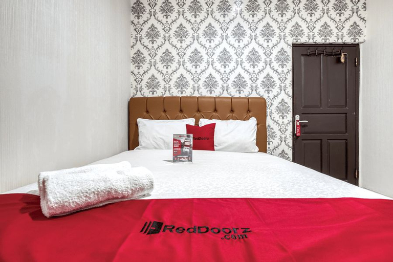 RedDoorz near Tomang 2, West Jakarta