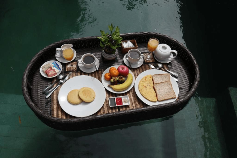 Food & Drinks 5, The Decks Bali, Badung