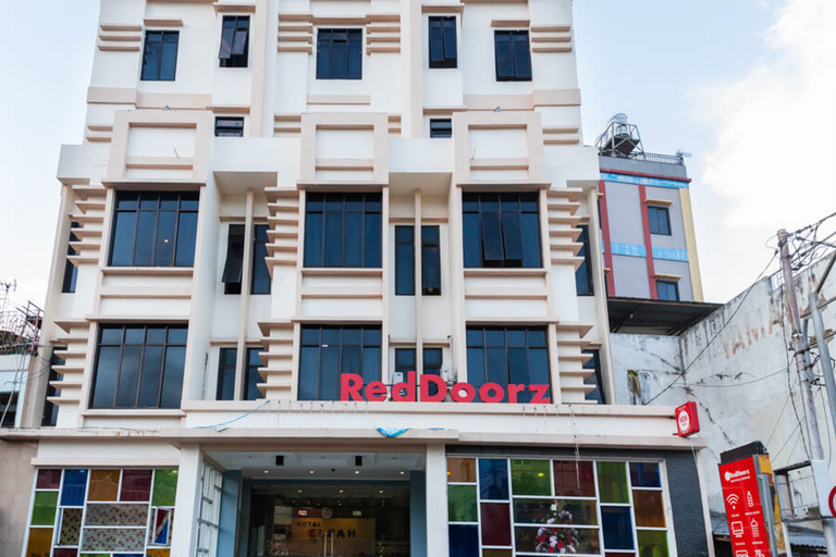Exterior & Views 2, RedDoorz Plus @ Paal 2 Manado, Manado
