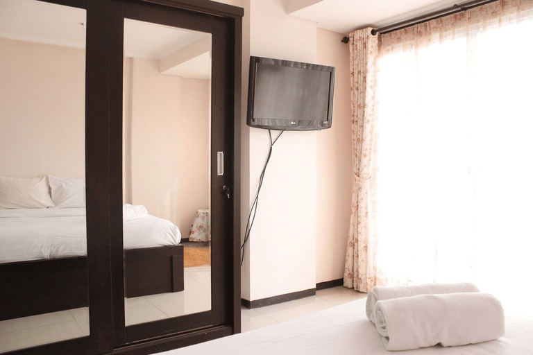 Bedroom 2, Relaxing 1BR Gateway Pasteur Apartment near Exit Toll By Travelio, Bandung