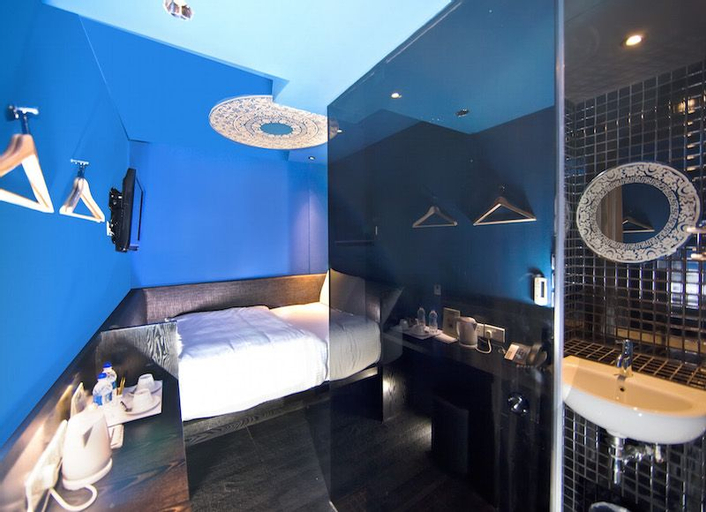 Porcelain Hotel, Downtown Core