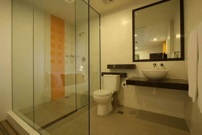 Bedroom 4, Hotel 98, Kuching