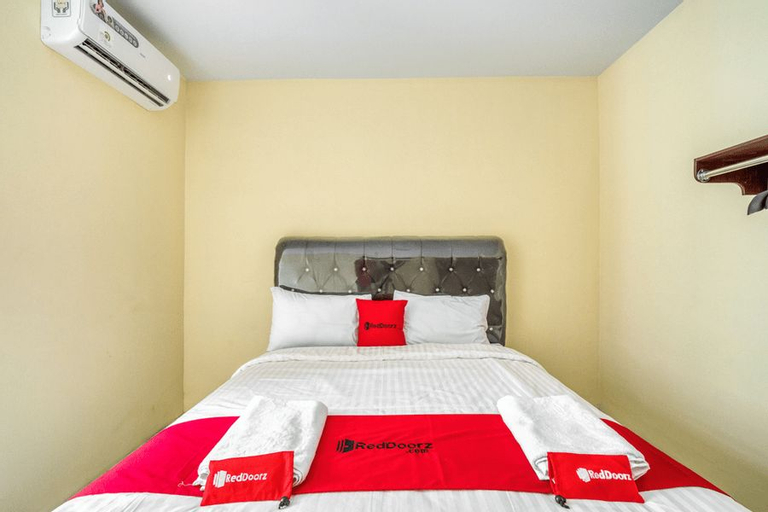 RedDoorz Plus near RSUD Dr. Pirngadi Medan 2, Medan