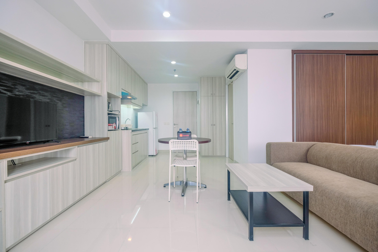 Others 3, Stunning Studio Azalea Suites Apartment By Travelio, Cikarang