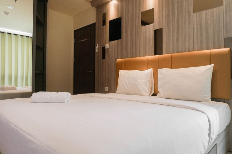 Best Location and Comfy 1BR at Praxis Apartment By Travelio, Surabaya
