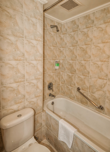 Bathroom 11
