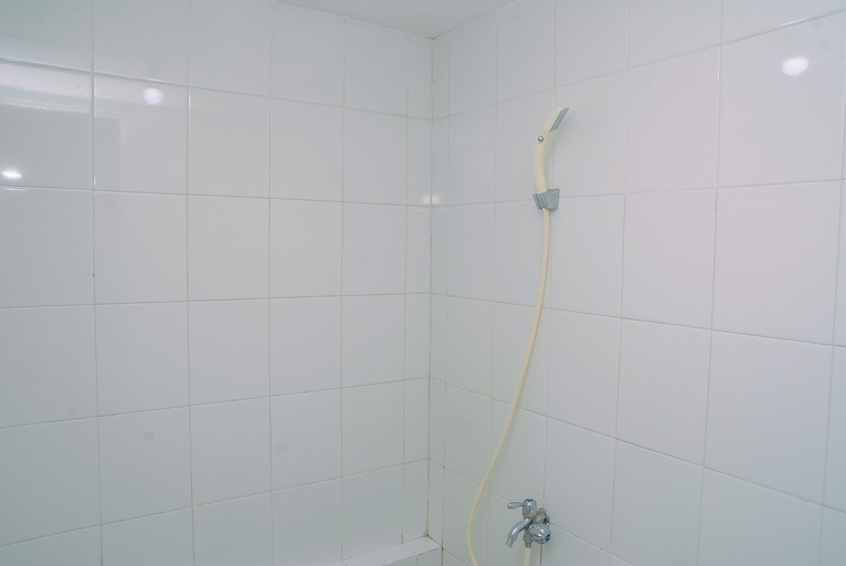 Bedroom 2, Comfy and Furnished 2BR Bassura City Apartment near Mall By Travelio, East Jakarta