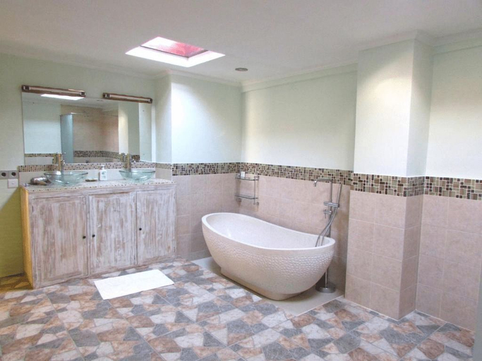 Bathroom 3, Villa Aisha I Seminyak, Badung
