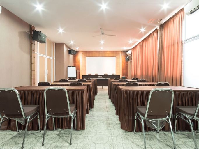 OYO 996 Hotel Transit, Medan