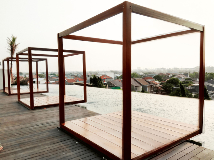 Others 2, Comfortable Studio Apartment @ Grand Kamala Lagoon By Travelio, Bekasi