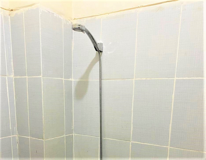 Bathroom 5, Pondok Bintang, Makassar