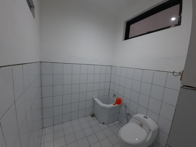 Bathroom 4