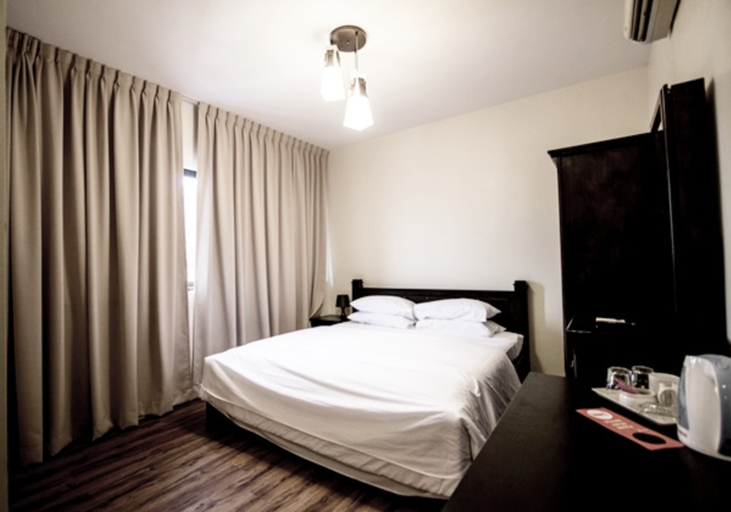 Bedroom 2, 8 Boutique Hotel by the Beach, Penang Island
