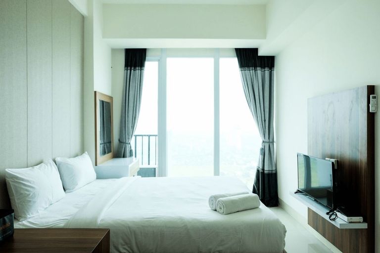 Homey Studio Room Tree Park Apartment near BSD City By Travelio, South Tangerang