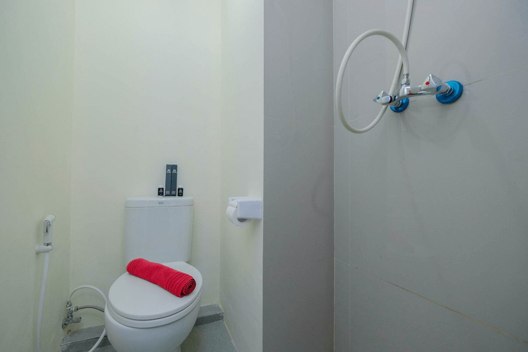 Bedroom 5, Minimalist Studio Apartment at Bogorienze Resort By Travelio, Bogor