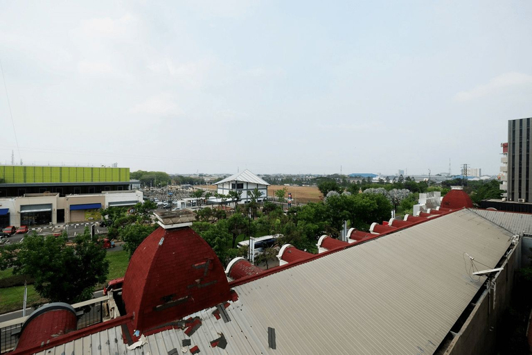Exterior & Views 5, Elegant and Spacious 2BR Metropark Condominium Jababeka Apartment By Travelio, Cikarang