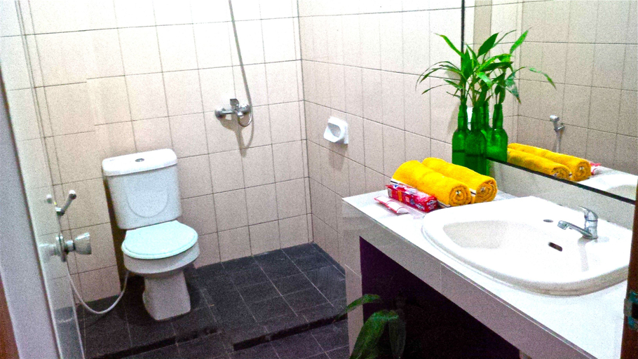 Bathroom 5, Harapan Indah Hotel, Bandung