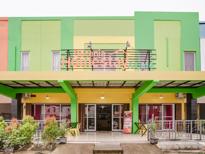 Exterior & Views 2, OYO 90024 Botania Homestay & Cafe, Batam
