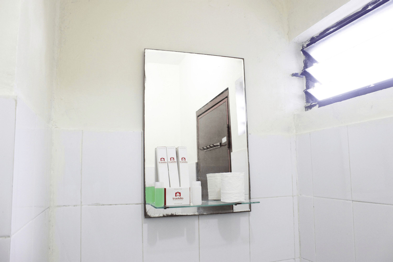 Bedroom 5, Minimalist 2BR Apartment at Gateway Ahmad Yani By Travelio, Bandung