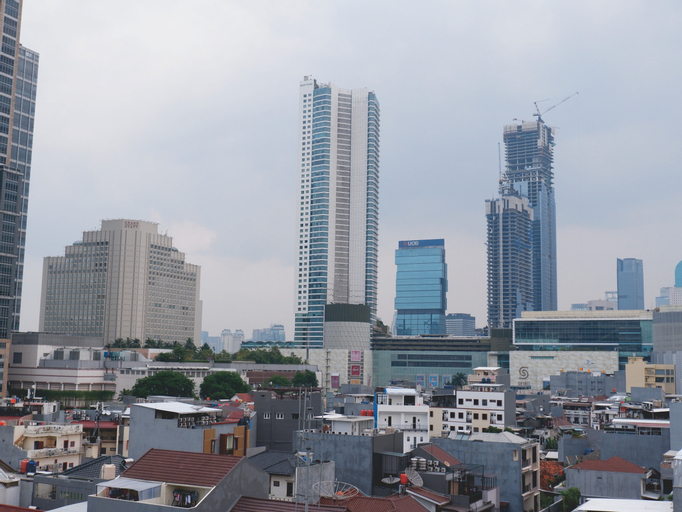 Exterior & Views 20