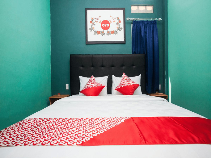 OYO 1052 Sentosa Jaya Guest House Syariah, Medan