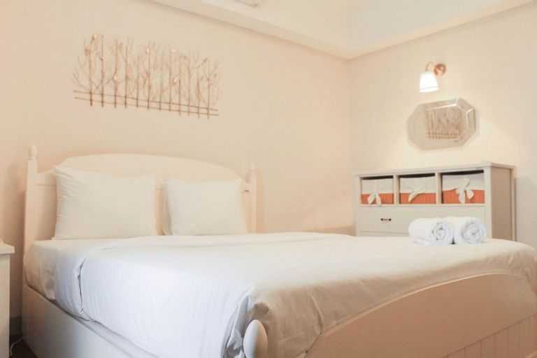 Comfortable 2BR Apartment at H Residence By Travelio, East Jakarta