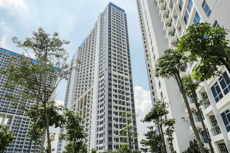 Exterior & Views 3, Affordable 1BR Puri Mansion Apartment By Travelio, West Jakarta