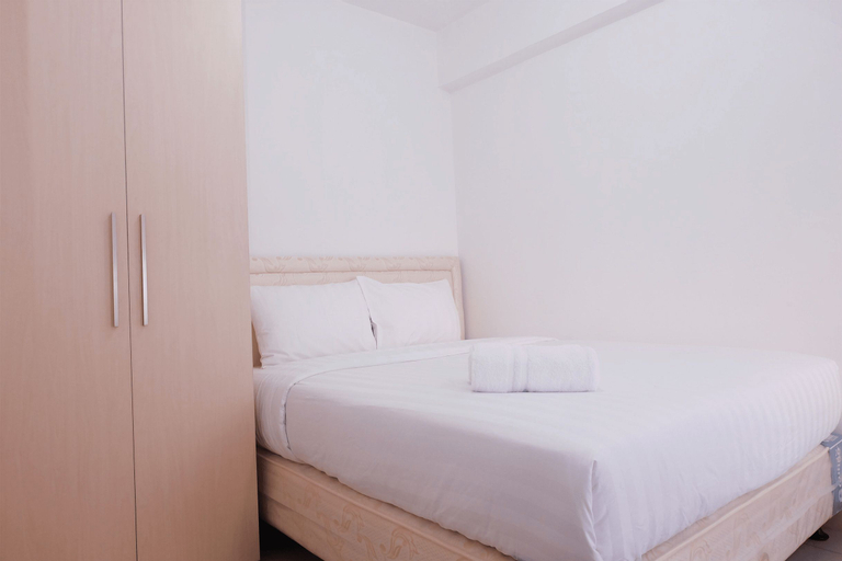 Bedroom 4, 2 BR Cozy Baywalk Apartment At Green Bay By Travelio, North Jakarta