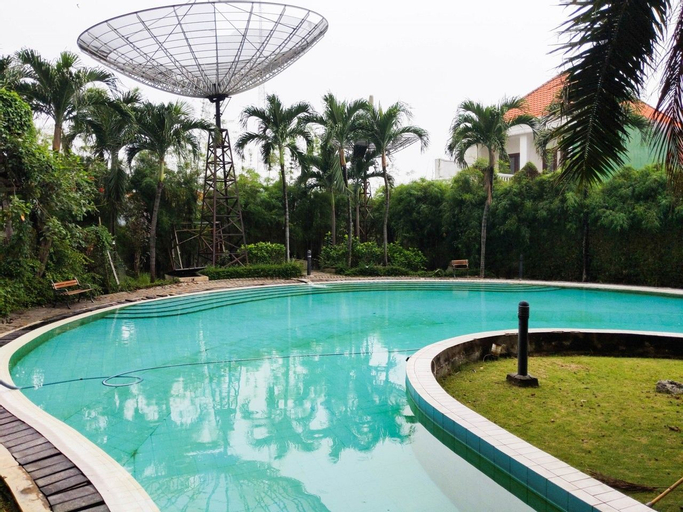 Sport & Beauty 4, Spacious 1BR Apartment at Taman Beverly By Travelio, Surabaya