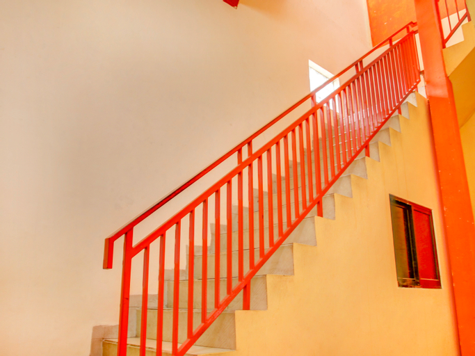 OYO 90019 Nana Guest House, Makassar
