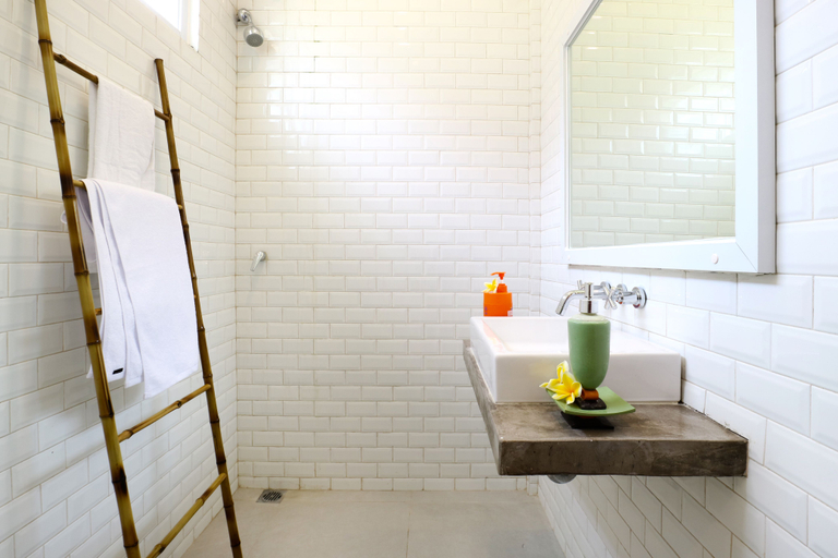 Bathroom 4, Margarita Surf Hostel Canggu, Badung