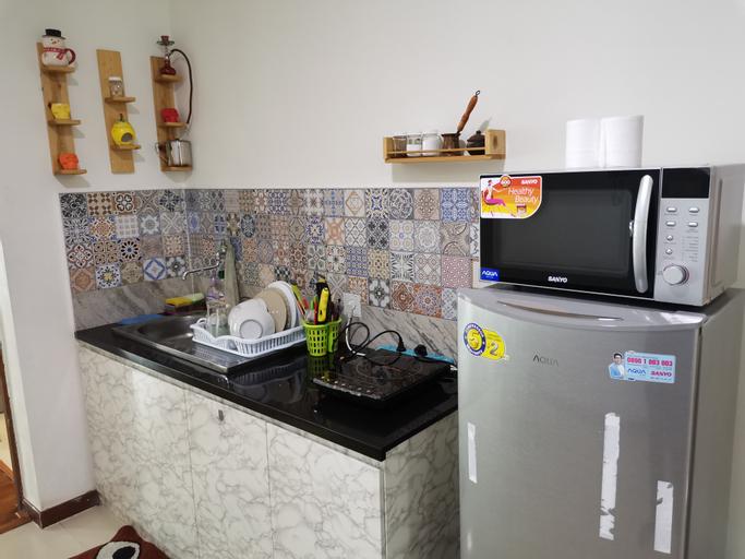 Dining Room, 2 BR Amazing Seaview Condotel Greenbay Pluit, North Jakarta