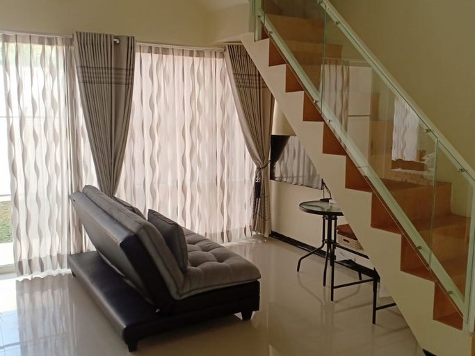 Villa Dean, Malang