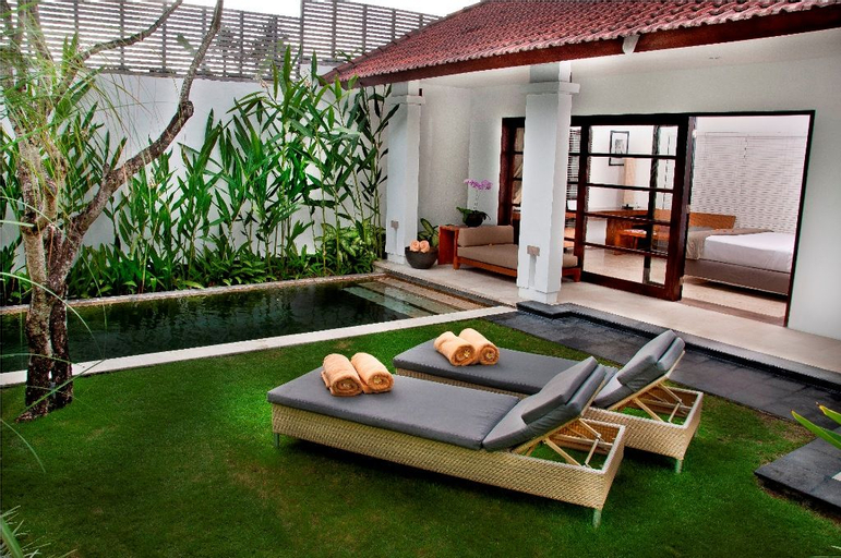 Exterior & Views 9