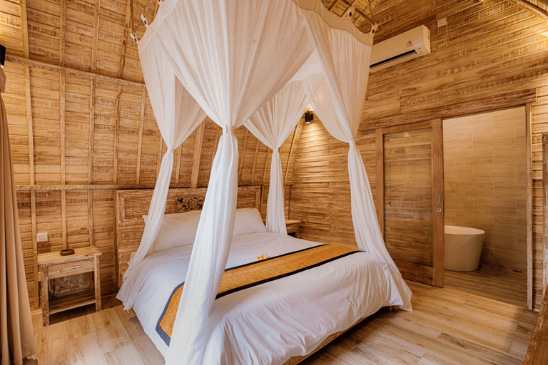 Wana Shanti Villa - Tap to explore photos