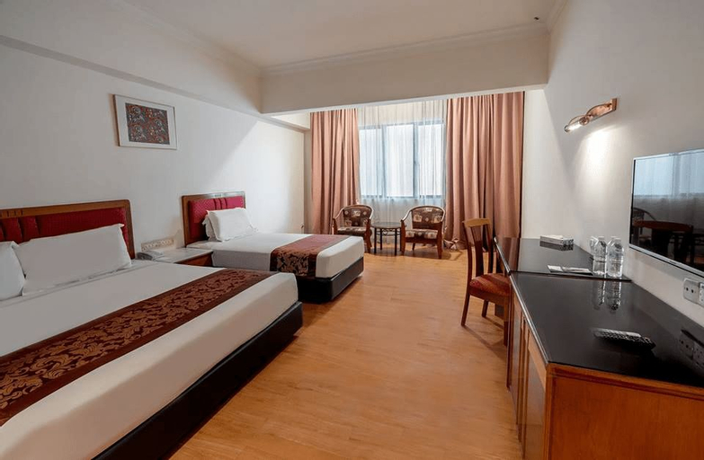 Bedroom 4, Crystal Crown Hotel Harbour View Port Klang, Klang