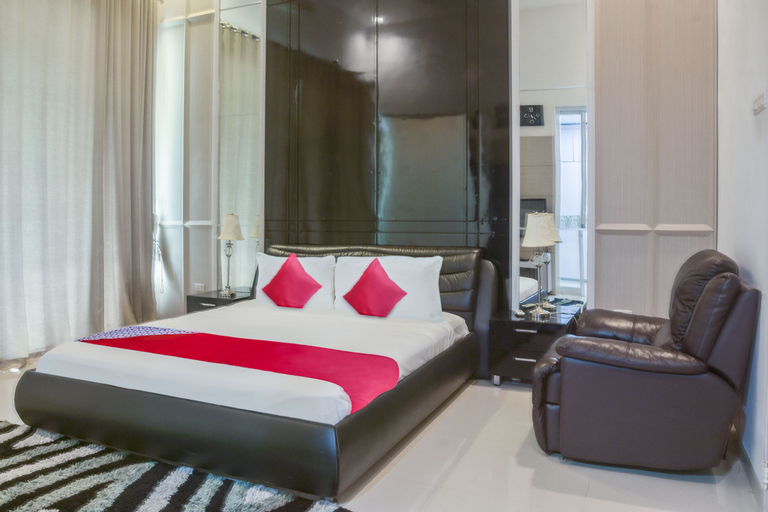 OYO 3312 Abang & Yang Royal Resort, West Bangka