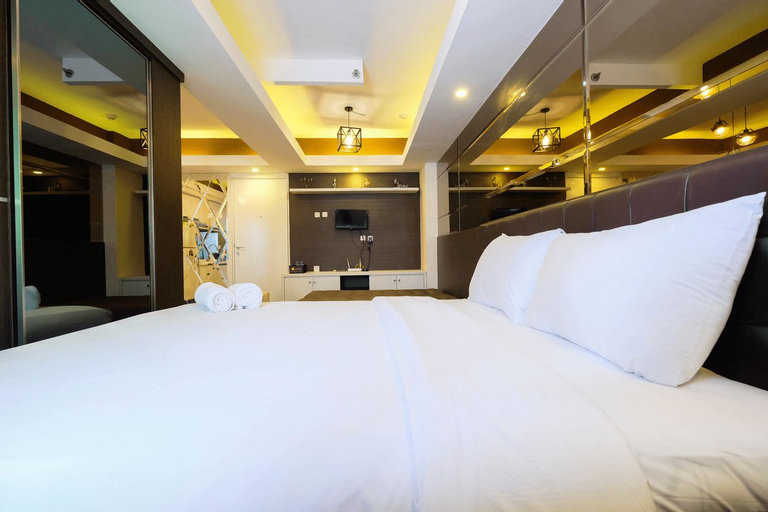 Bedroom 5, Spacious Studio Room at Green Pramuka Apartment By Travelio, Central Jakarta