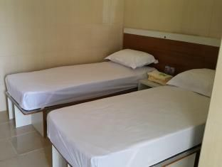 Ambulu Hotel Jember Room Type - Deluxe Fan