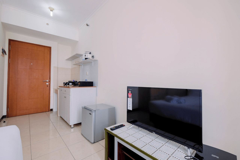 Simple Furnished Studio Apartment at Maple Park By Travelio, Jakarta Utara