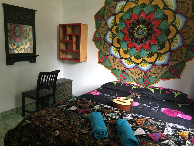 Bedroom 2, Leyeh Leyeh Hostel Karimunjawa, Jepara