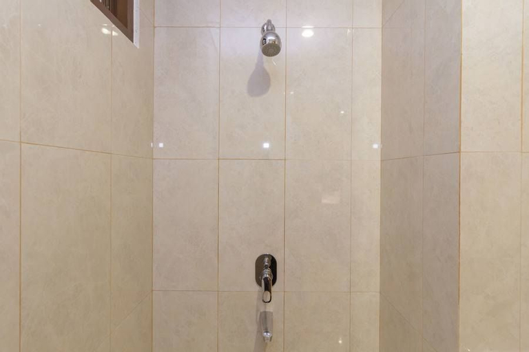RedDoorz Plus @ CBD Bintaro, South Tangerang