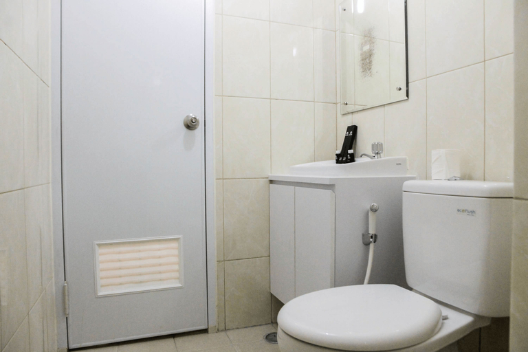 Bedroom 3, Best Price 2BR Apartment @ Springlake Summarecon By Travelio, Bekasi