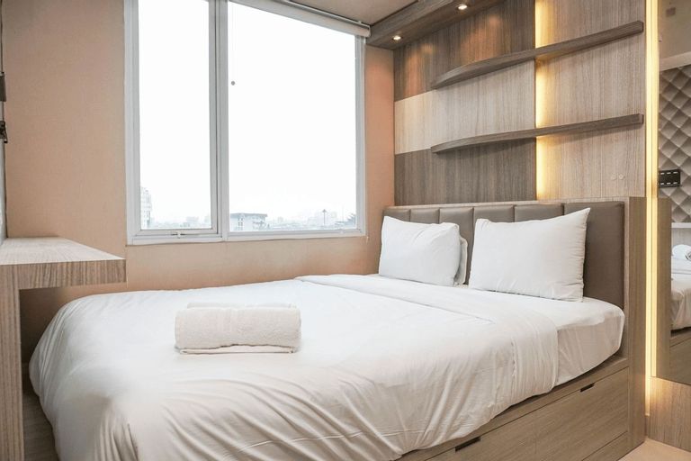 City View 1BR Westmark Apartment across Taman Anggrek Mall By Travelio, Jakarta Barat