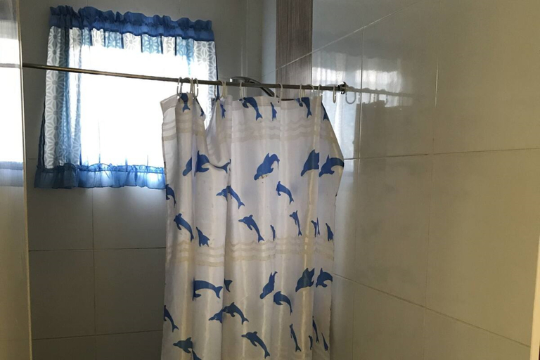 Bathroom 4, Cebu Hostel and Glamping, Cebu City