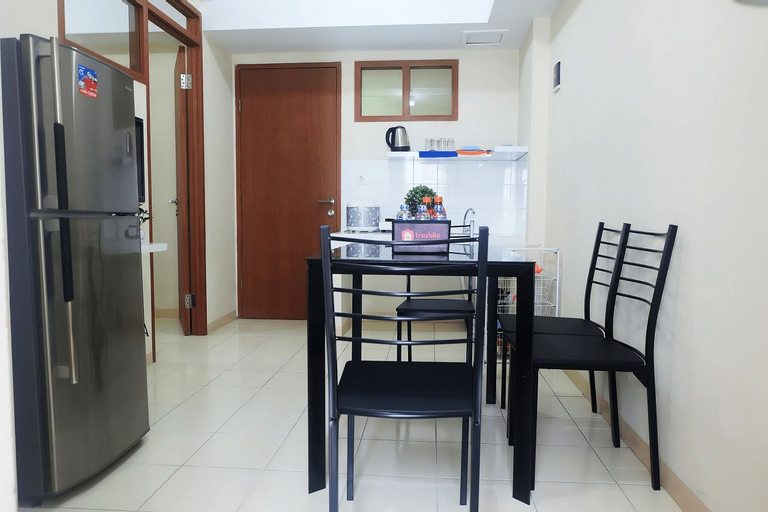 Cozy 2 BR Green Park View Daan Mogot Apartment By Travelio, West Jakarta
